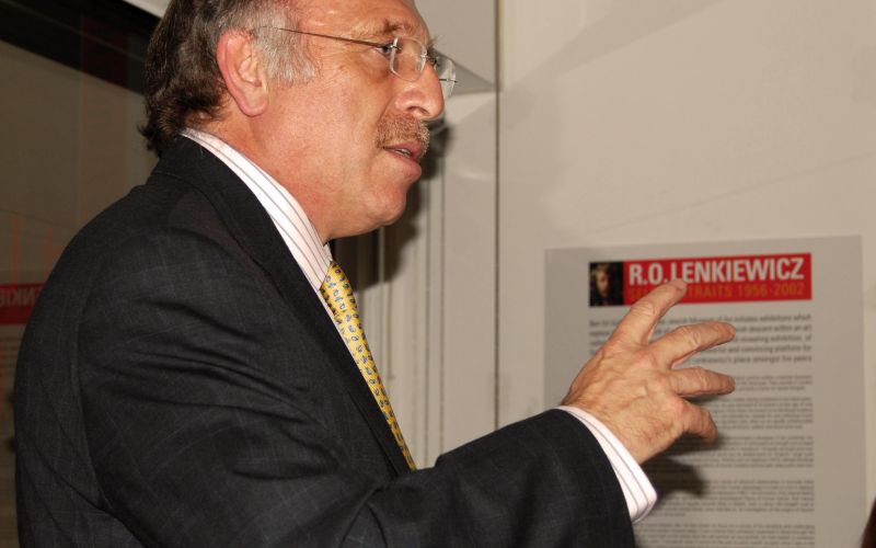 David Glasser, director of the Ben Uri Gallery, opening the show.